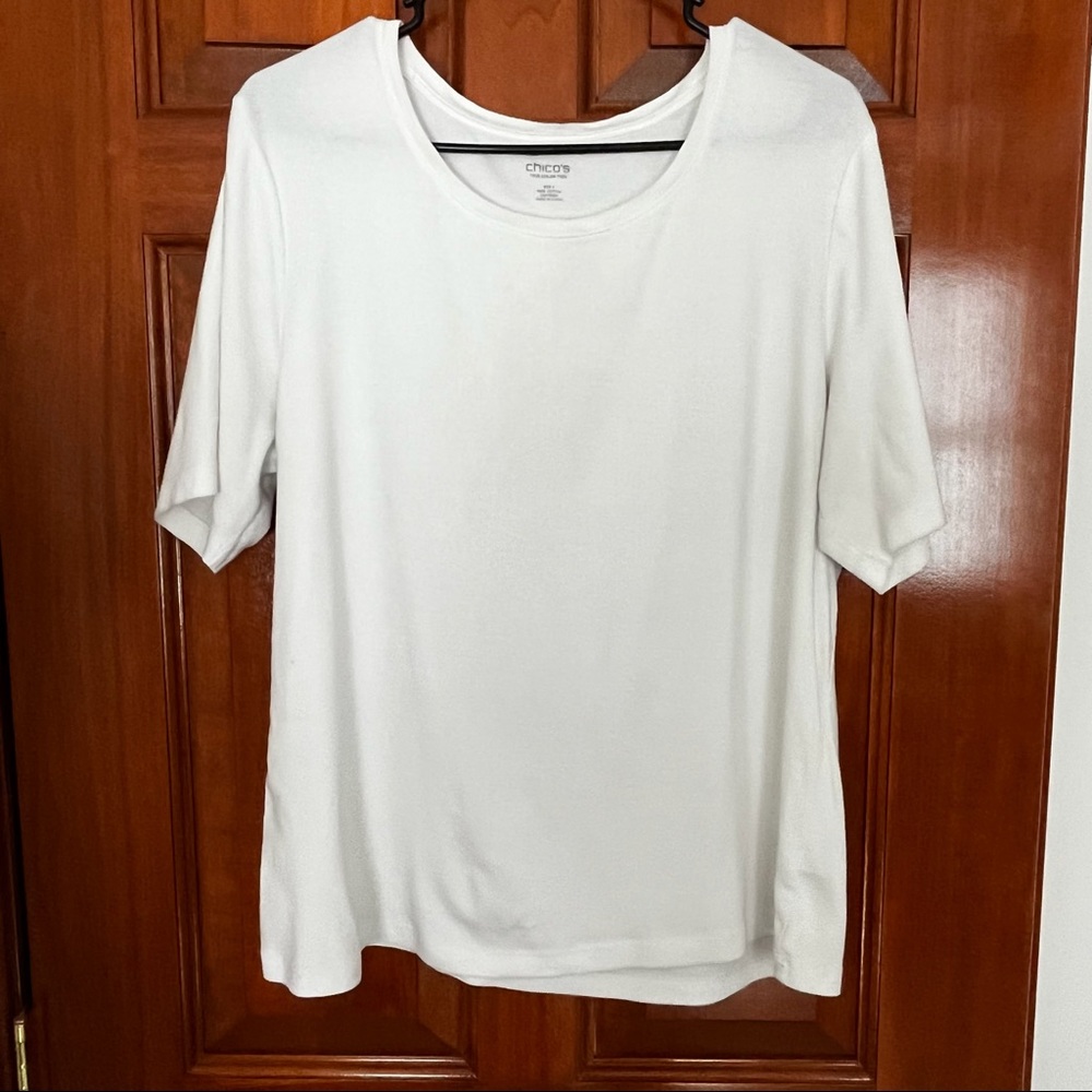 White round neck short sleeve T-shirt